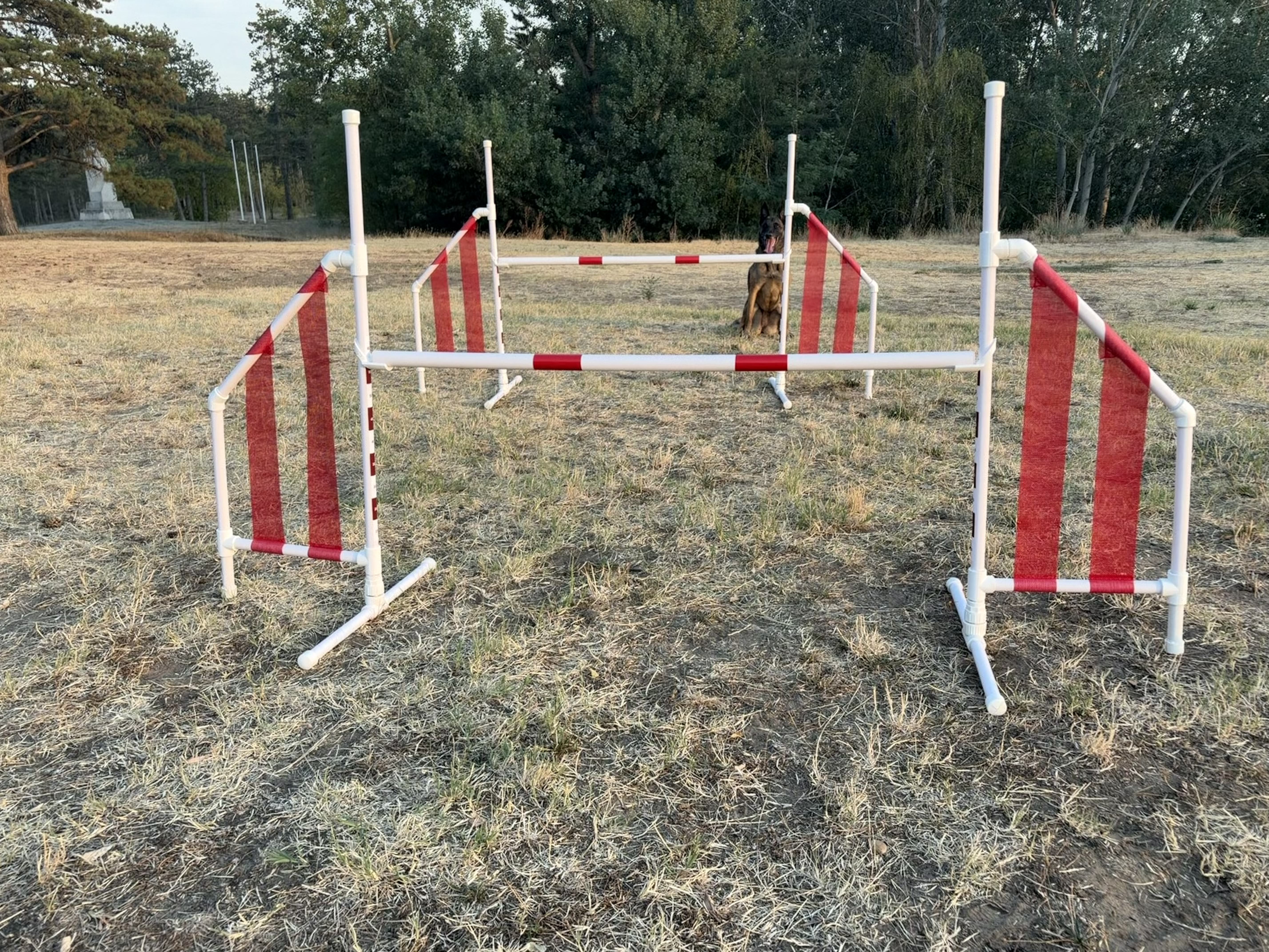 Plastic jump with mesh